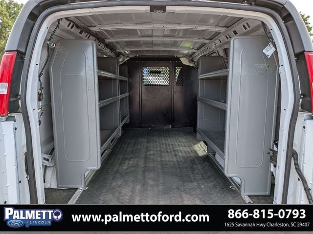 2022 Chevrolet Express 2500 Work Van Cargo