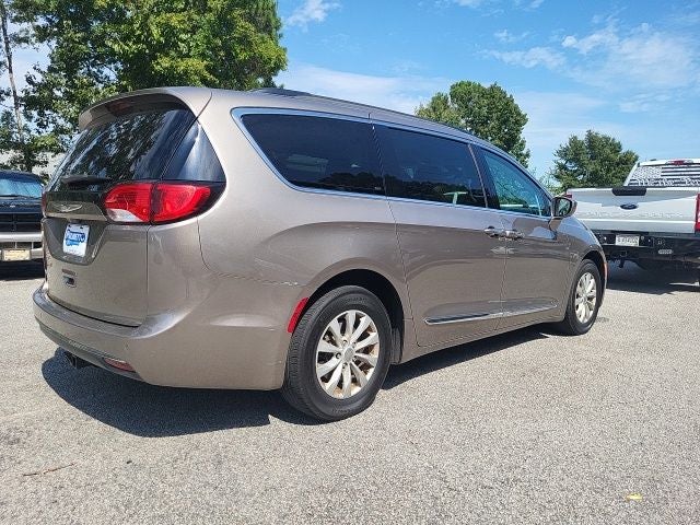 Used 2017 Chrysler Pacifica Touring-L with VIN 2C4RC1BG8HR644992 for sale in Charleston, SC