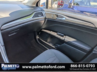 2017 Ford Fusion SE