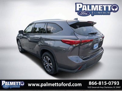 2022 Toyota Highlander Hybrid XLE