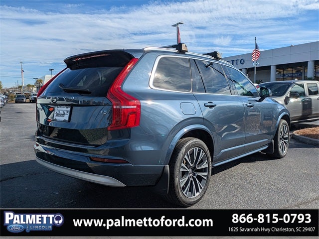 2022 Volvo XC90 T5 Momentum