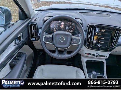 2019 Volvo XC40 Momentum