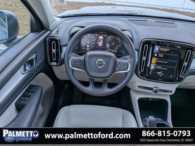 2019 Volvo XC40 Momentum