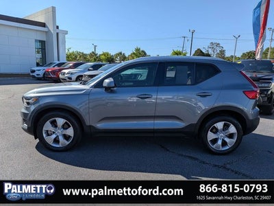2019 Volvo XC40 Momentum