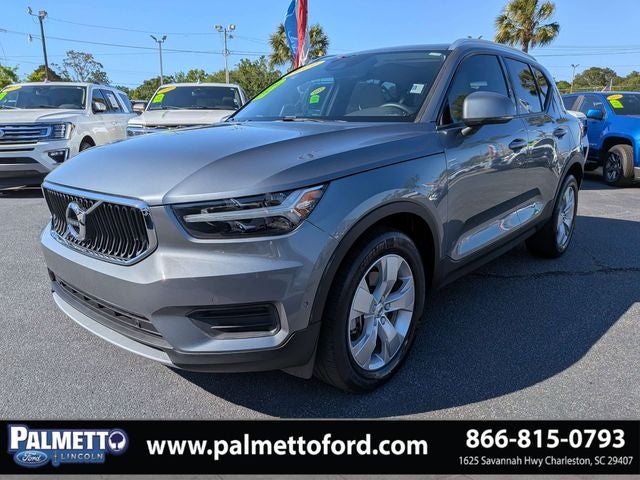 2019 Volvo XC40 Momentum